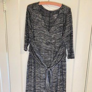 Isabel Maternity heathered black & grey knit dress sz L